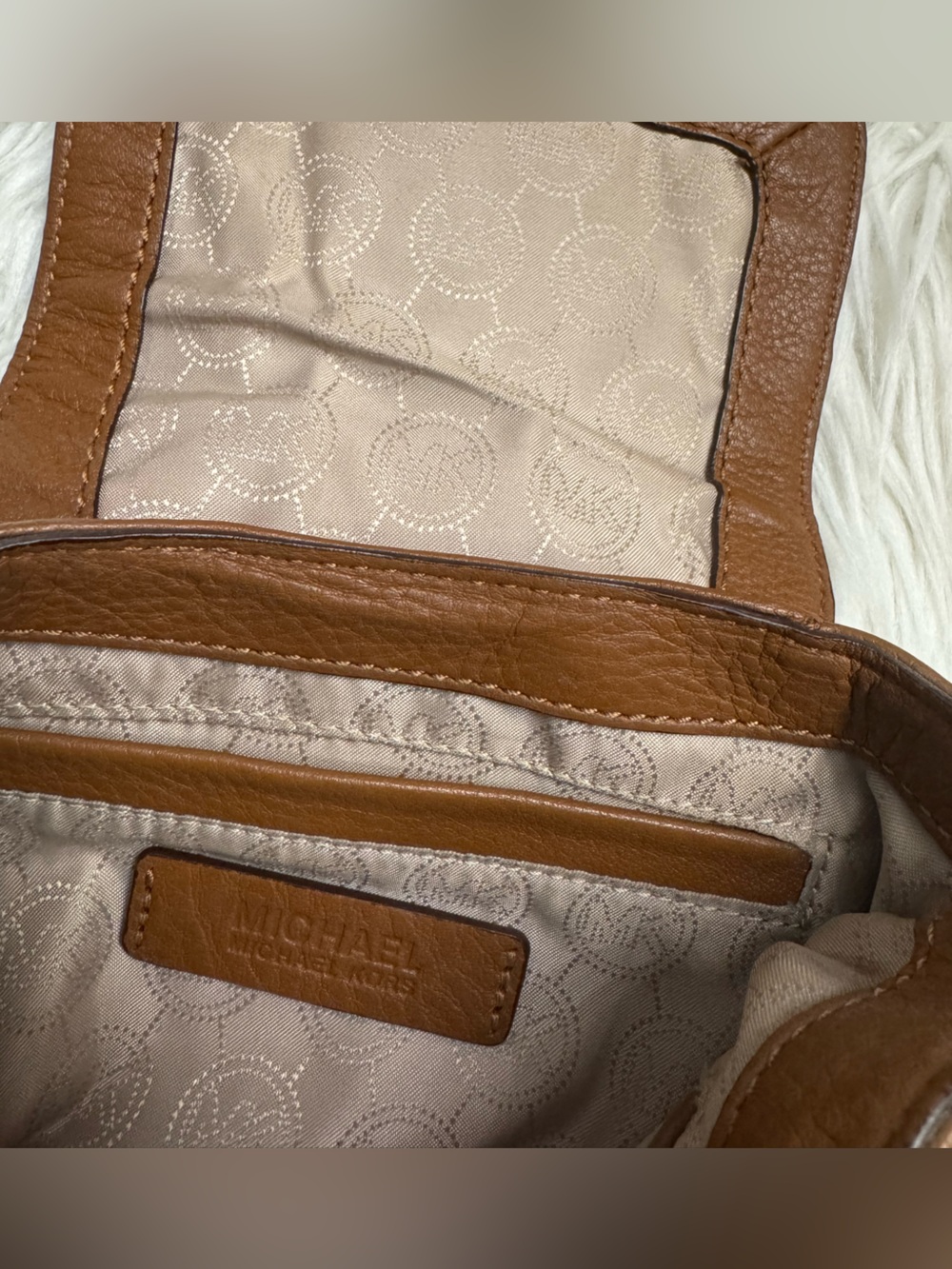 Michael Kors Leather Crossbody with Gold Hardware - Picture 5 of 7